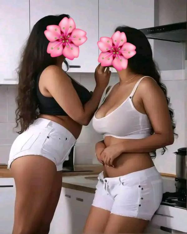 LIVE CAM LESBIAN