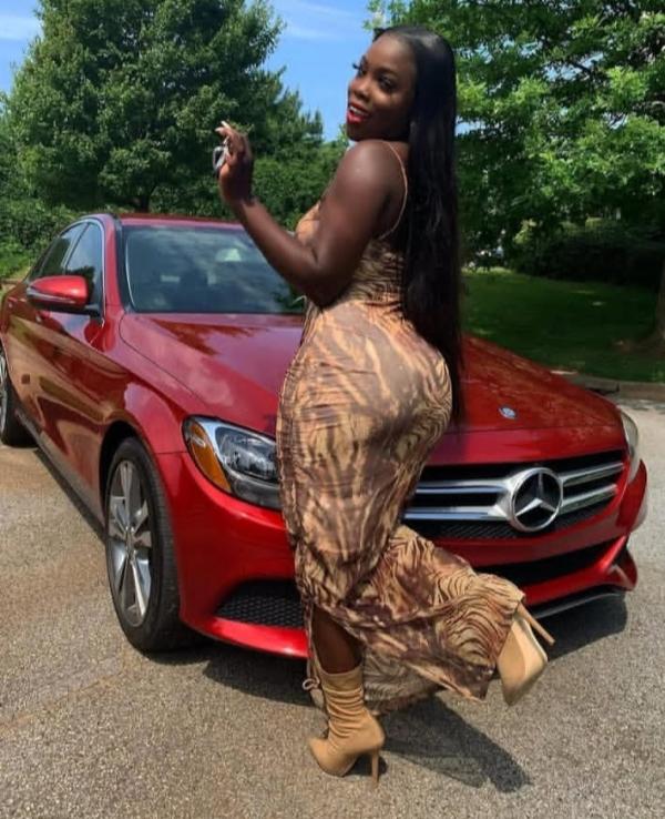 Hello gentlemen. Here is Linda, a loving genuine lady with big booty, nice boots to satisfy a man. Am ready for party and enjoying with everyone who is interested.