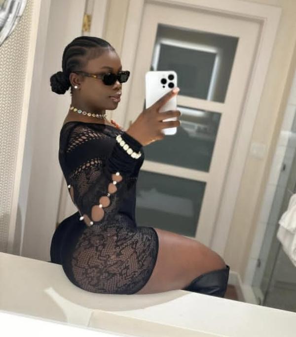 Hello gentlemen. Here is Linda, a loving genuine lady with big booty, nice boots to satisfy a man. Am ready for party and enjoying with everyone who is interested.