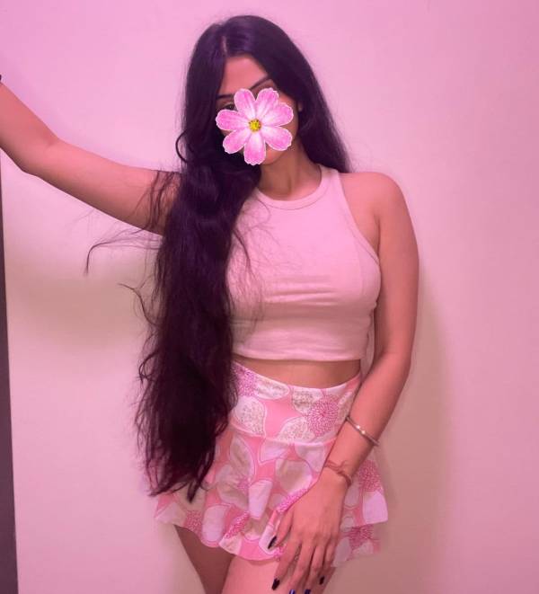 දවස ගානෙ ලස්සන Posh කෑලි ගෙන්නන Spa එක