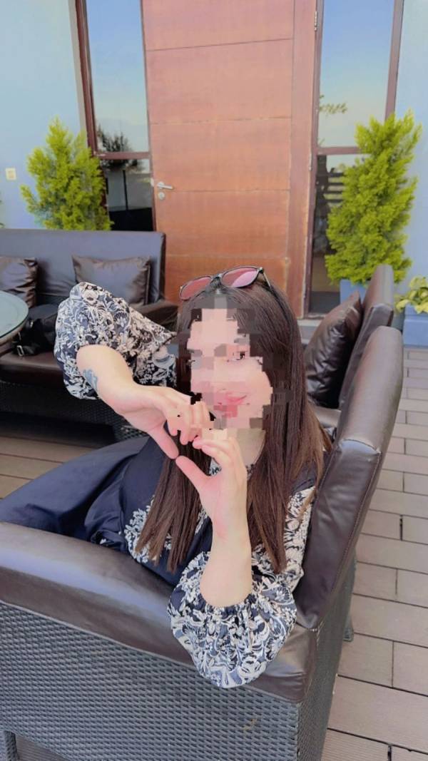 SriLankan  20000 modelling girls         Russian, Colombian girl’s available 60000 Kollupitiya visit ok Kollupitiya apartment available