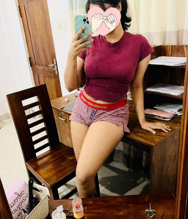 Vvip hot girl at Maharagama