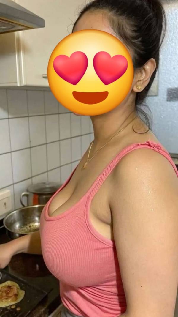 Best cam show with nadhee