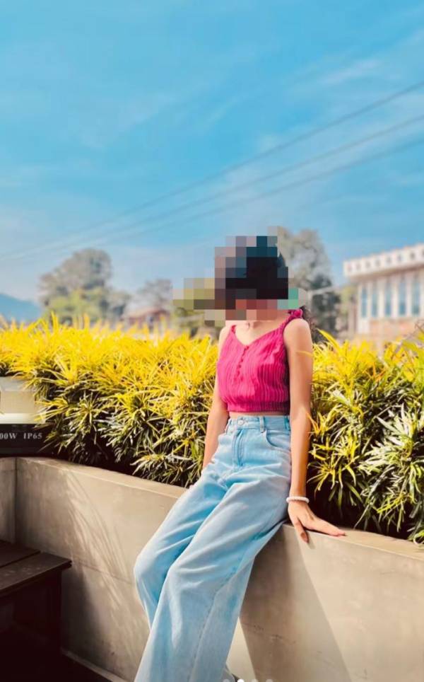 NEW TEEN GIRL 22 YEARS