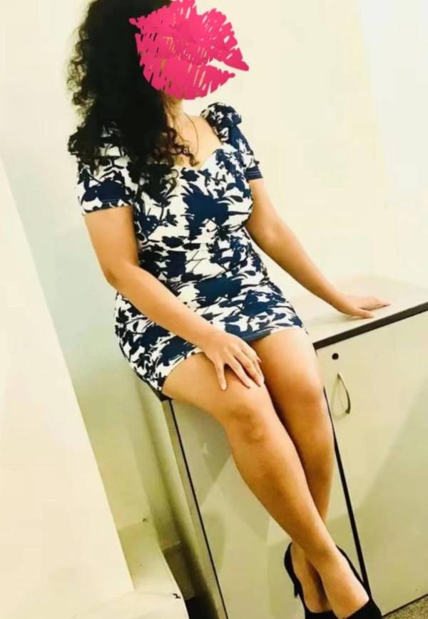 Hot girl at Kiribathgoda