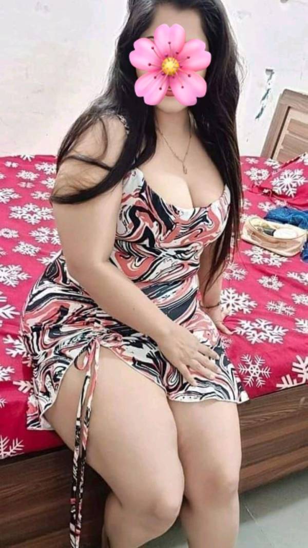 🥰With Room Full Service Rs 6500🥰