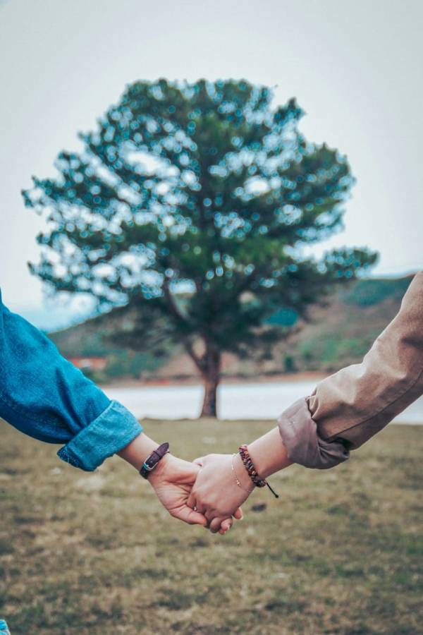 අද හමුවිමිට කාන්තාවක් හෝ කපල් එකක් සොයමි