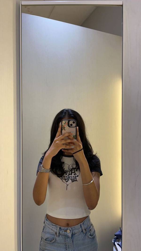 sexy  GIRL AT KADAWATHA