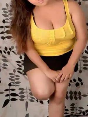 Hot girl at bambalapitiya