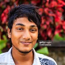 Looking for a aunty/ couple for a secret relationship
