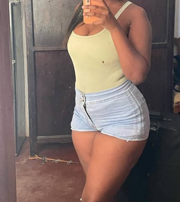 Hot girl big boobs 🤍